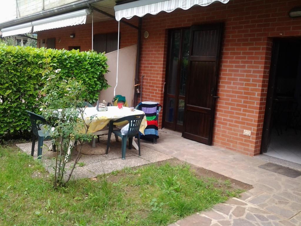Villetta Rossini Appartamento Da Condividere Con Me Luciano Servizio Ospiti Taxi Driver Navetta No Wifi 2 Camera Da Letto Per 5 Persone Valbrembo Bagian luar foto