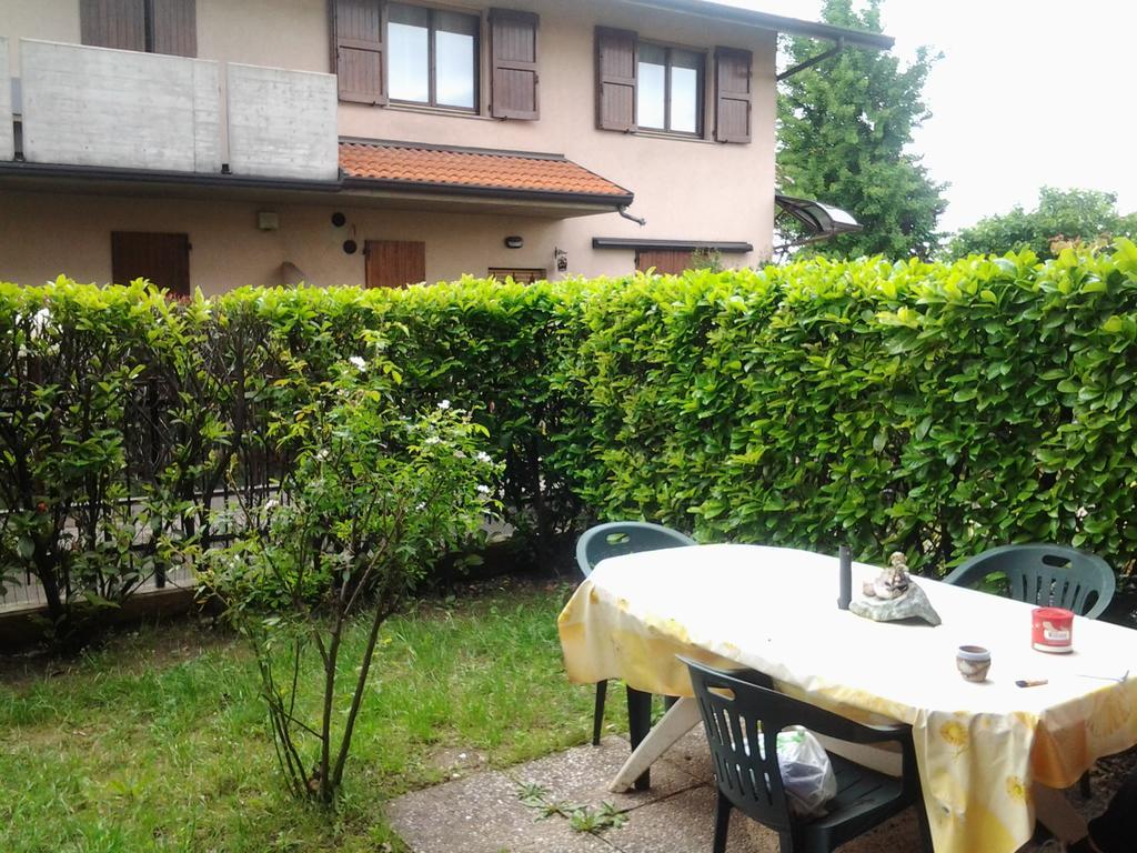Villetta Rossini Appartamento Da Condividere Con Me Luciano Servizio Ospiti Taxi Driver Navetta No Wifi 2 Camera Da Letto Per 5 Persone Valbrembo Bagian luar foto