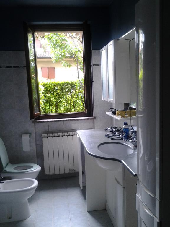 Villetta Rossini Appartamento Da Condividere Con Me Luciano Servizio Ospiti Taxi Driver Navetta No Wifi 2 Camera Da Letto Per 5 Persone Valbrembo Bagian luar foto