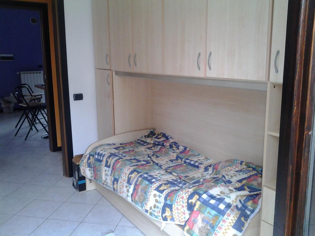 Villetta Rossini Appartamento Da Condividere Con Me Luciano Servizio Ospiti Taxi Driver Navetta No Wifi 2 Camera Da Letto Per 5 Persone Valbrembo Bagian luar foto